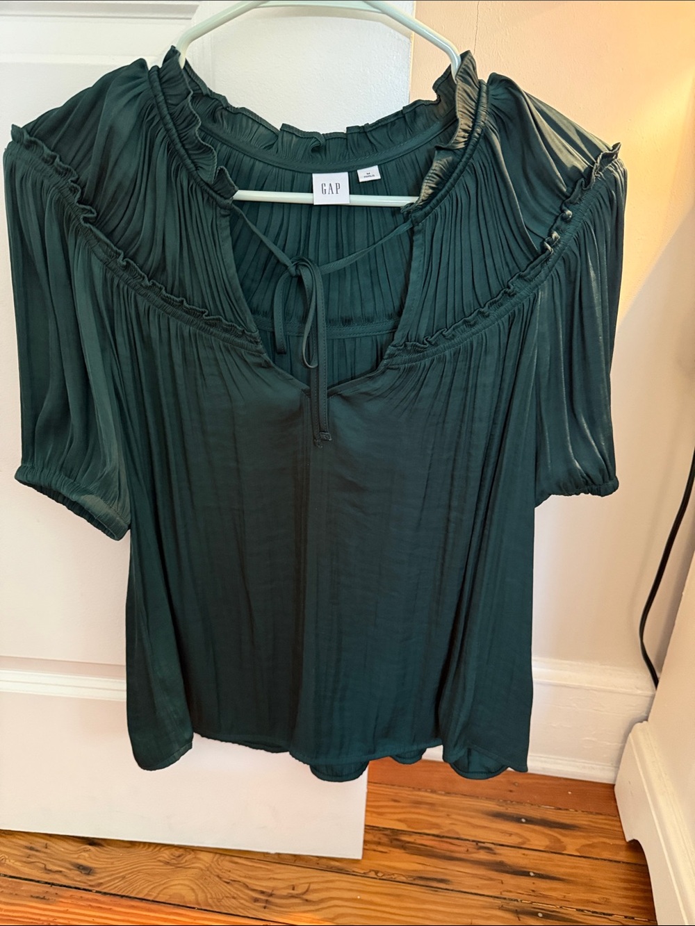 GAP Women's Deep Forest Green Pleated Tie-Detail Blouse